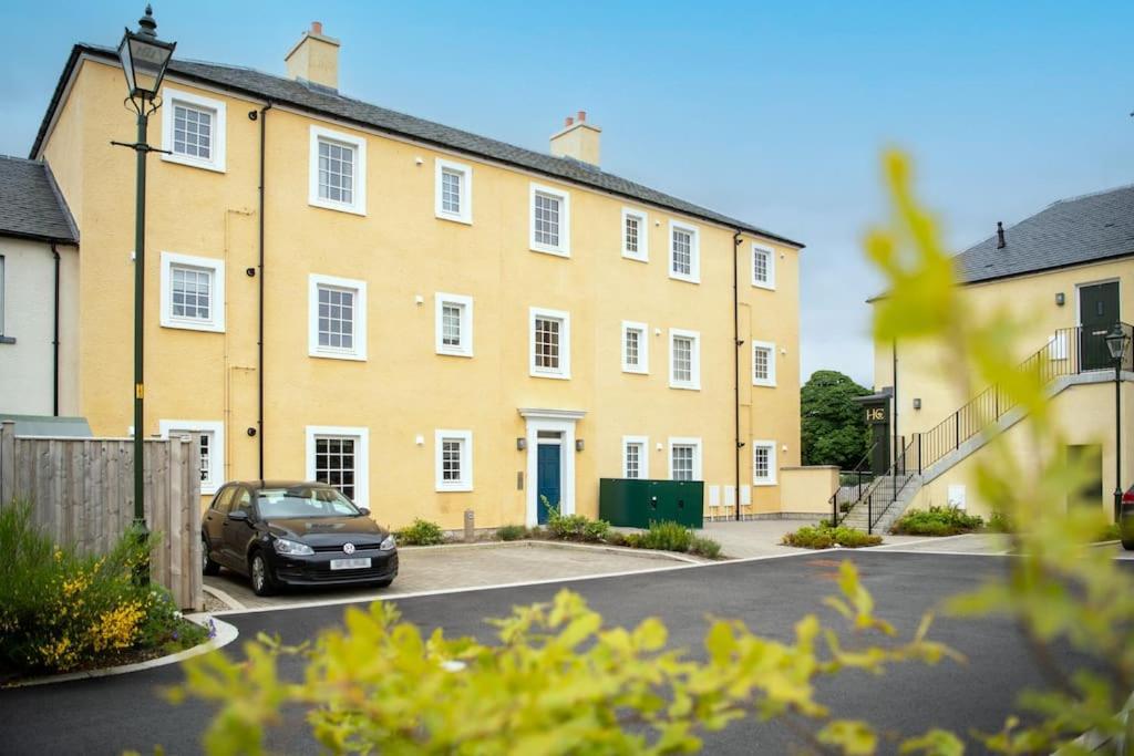 Modern Ground Floor Apartment In Tornagrain Inverness Extérieur photo