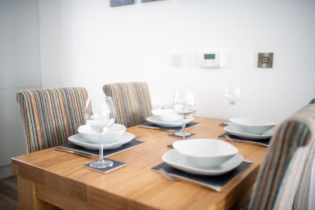 Modern Ground Floor Apartment In Tornagrain Inverness Extérieur photo