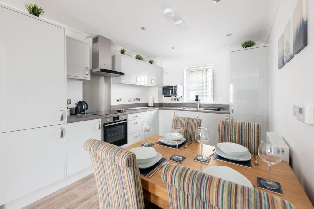 Modern Ground Floor Apartment In Tornagrain Inverness Extérieur photo